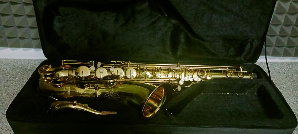 Саксофон тенор. Rowell