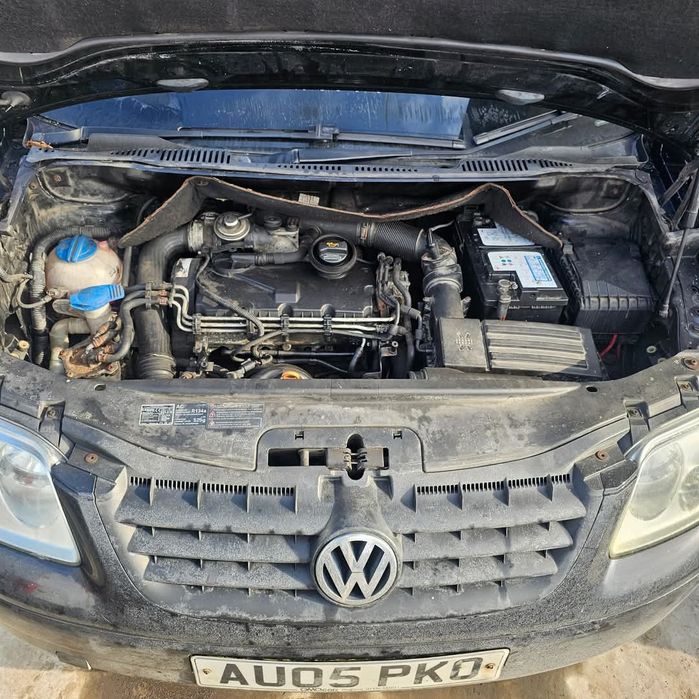 • Продавам VW Touran 1.9tdi 105кс. 
и ВСЯКАКВИ Голф 5ци на ЧАСТИ