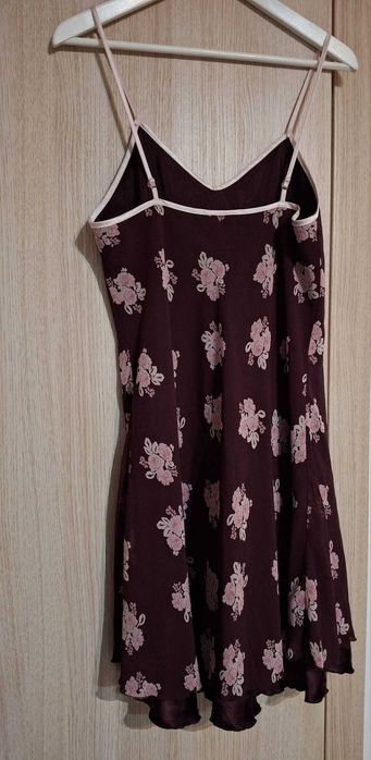 Rochie cu flori C&A