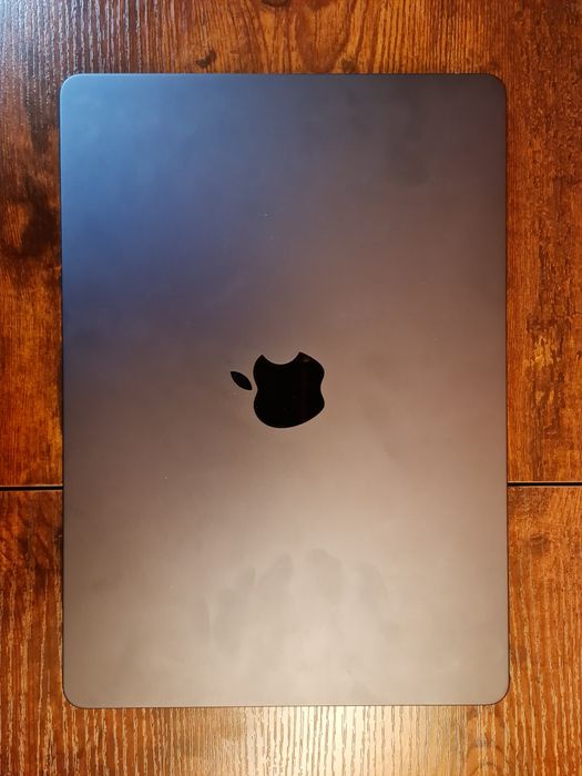 MacBook Air 2022 M2 8core 256GB SSD 8GB  13.6 Retina Display IMPECABIL