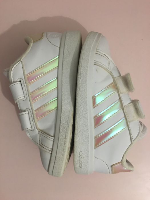 Adidasi Adidas fetita, marimea 24