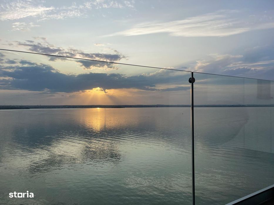 Apartament nou cu 3 camere în Mamaia cu vedere frontala la lac — fotografia 1