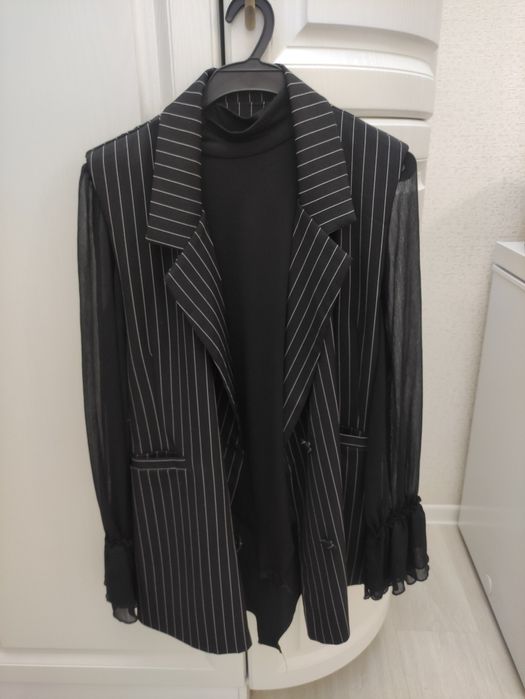 Продам брючной костюм от Zara