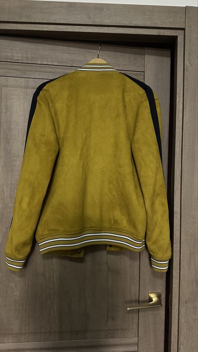 Бомбер Zara б/у унисекс