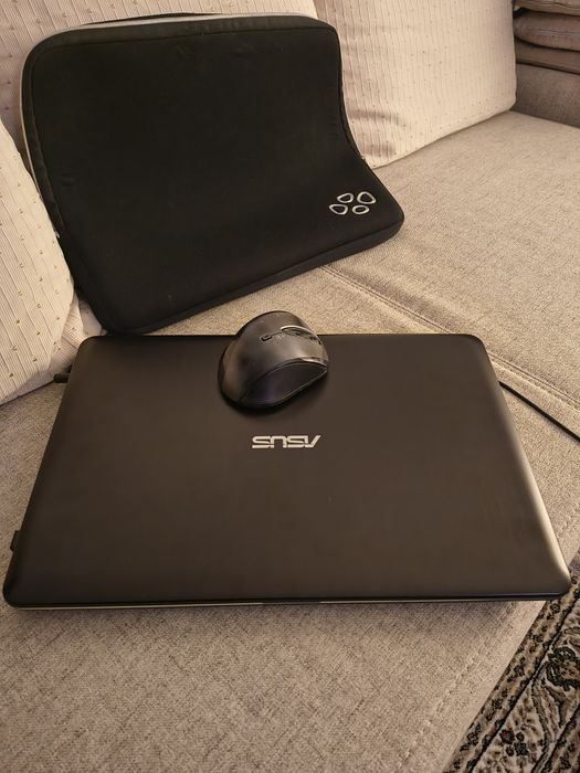 Laptop Asus i3..
