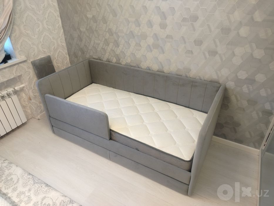 Кровати для взрослых и детей.