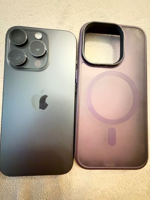 Vând iPhone 15 Pro, 256 GB, într-o stare excelentă