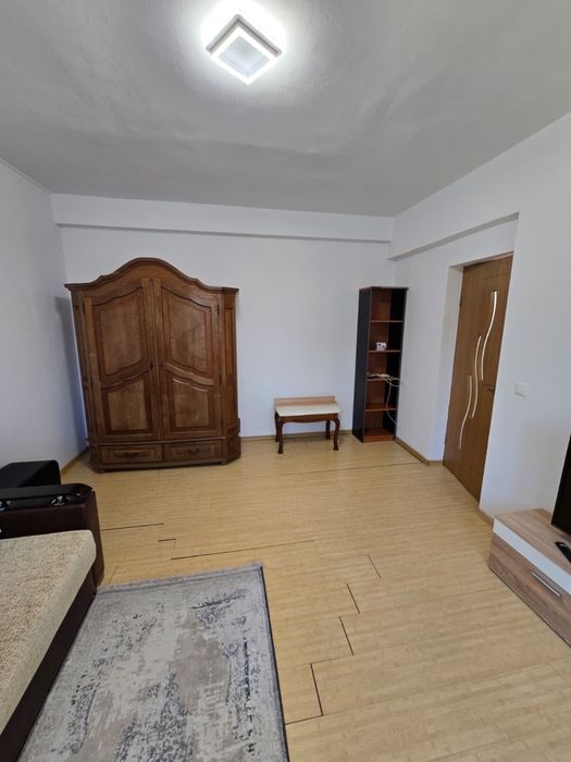 Zona Pronto Ofer spre închiriere apartament cu o camera/garsonieră