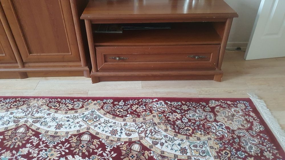 В свящи с переездом распродаю мебель