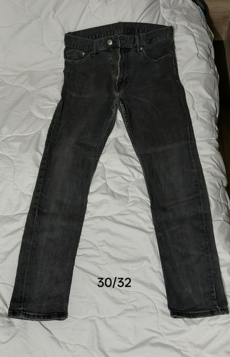 Продавам дрехи, които не нося вече