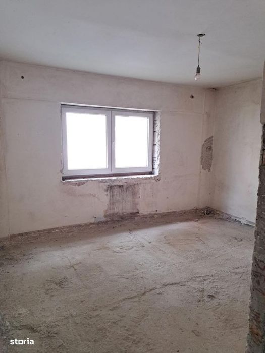 Apartament 2 camere de vanzare , Carpati 2 , et. 1 , 62.900 euro neg.