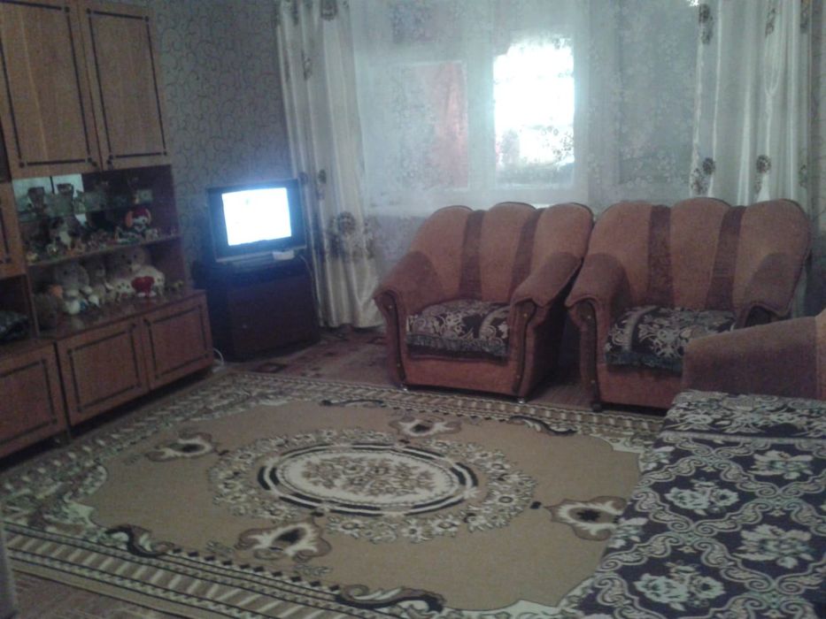 Продаётся квартира с отдельным входом и двором. п Чапаев ЗКО