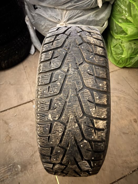 Шины шипованные Yokohama iceguard stud