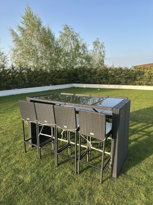 Set bar grădină 9 piese poliratan negru, NEFOLOSIT — masă + 8 scaune bar, blat sticlă securizată