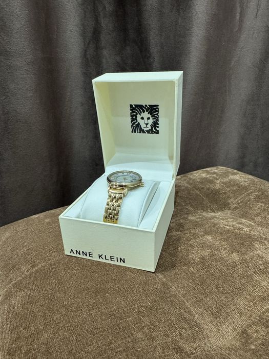 ПРОДАМ часы Anne Klein НОВЫЕ