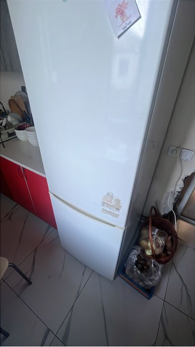 Продам холодильник бу на запчасти