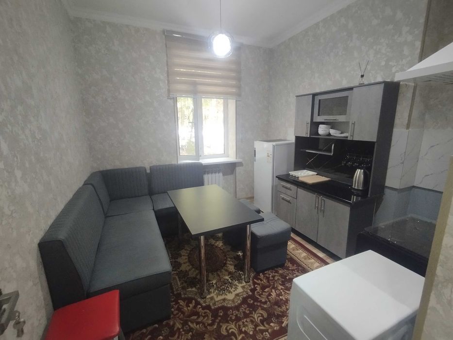 Аренда на м. Ойбек 2-комн. квартиры для бизнесменов, 1й эт.