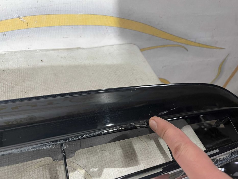 Grila centru bara fata Vw Tiguan facelift dupa 2020 cod 5NA853677N