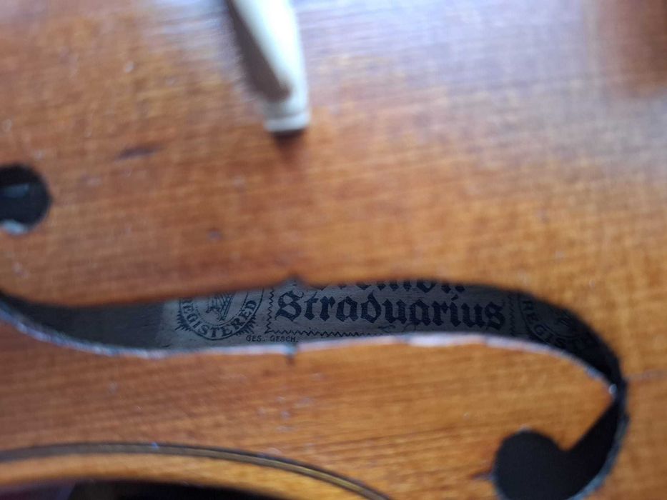 Vând vioară 4/4 copie Stradivarius stare foarte bună