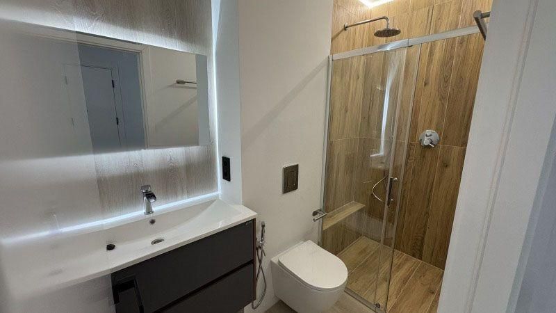 Дава се под наем Четиристаен апартамент в София, Център - 130 кв.м за 1395.36 € - Снимка #13