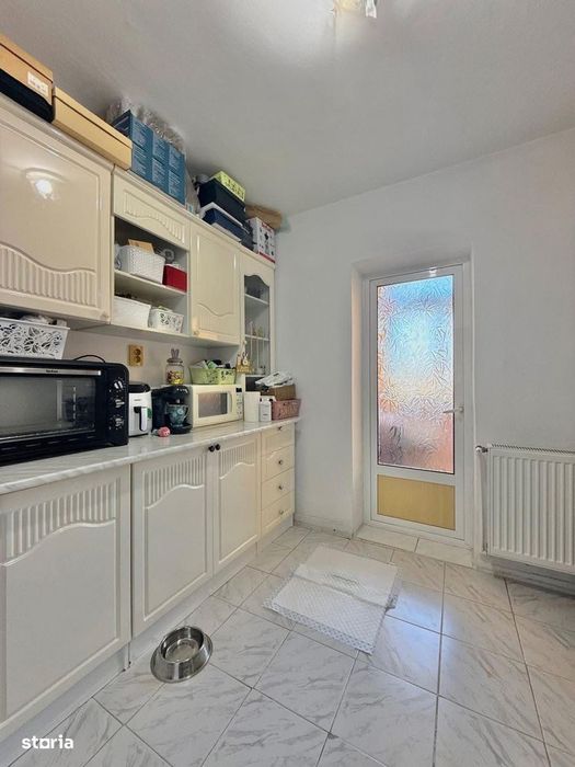 Apartament generos, centru Navodari, stradal,