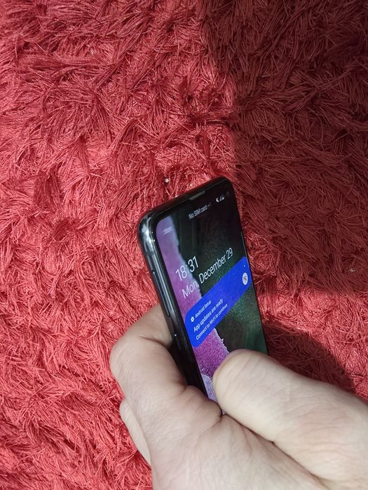 -Samsung S10E, Negru, 128Gb, 6Ram, doar telefonul, stare foarte buna,