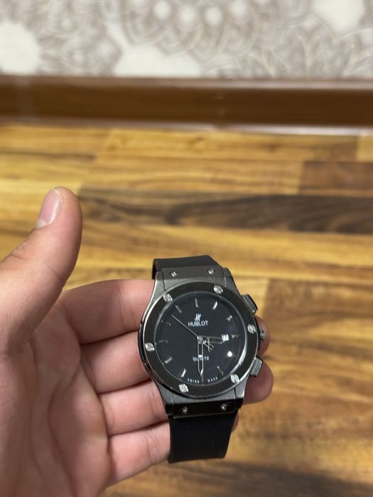 Часы продаются за 75.000