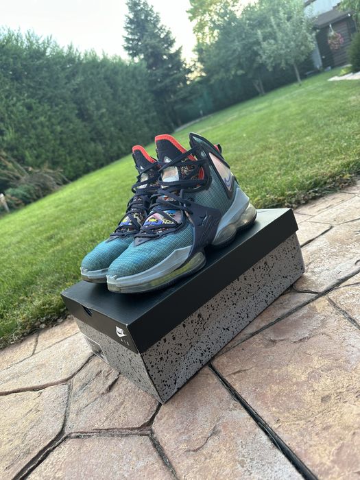 Adidasi Lebron 19