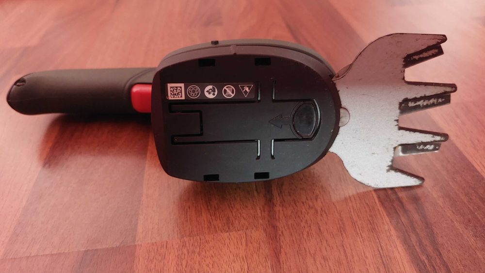 Foarfeca electrica iarba/arbusti Bosch EasyShear 3.6V