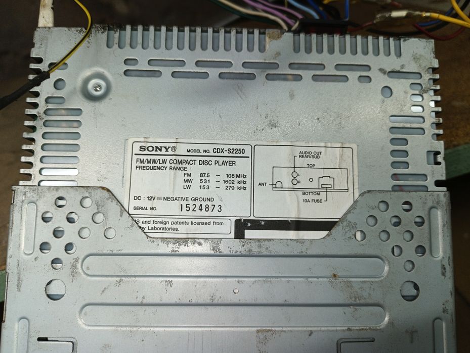 CD sony CDX S2550