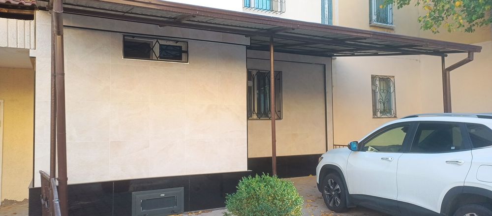 Продаётся квартира 1 этаж 2/3 комнат 88кв