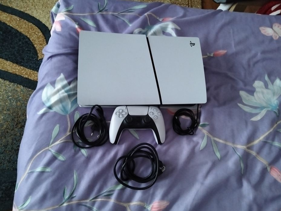 Vând ps5 slime digital