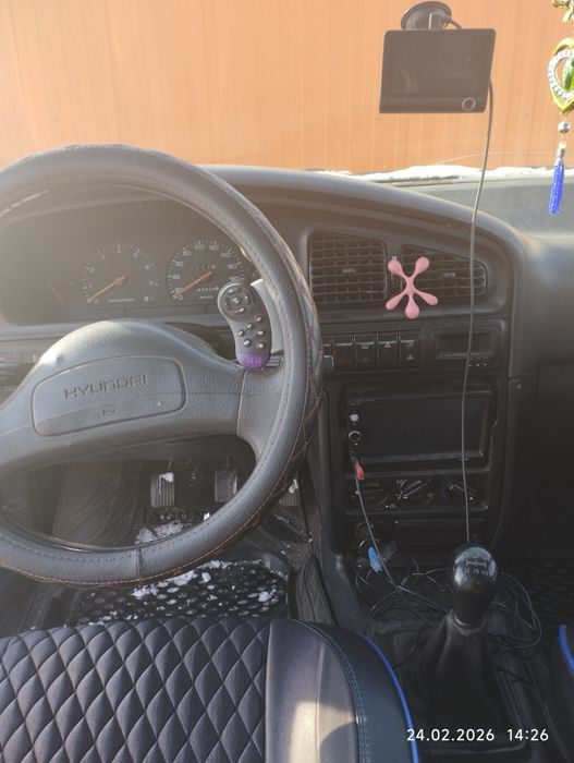 Продам машину хюндай лантра!!