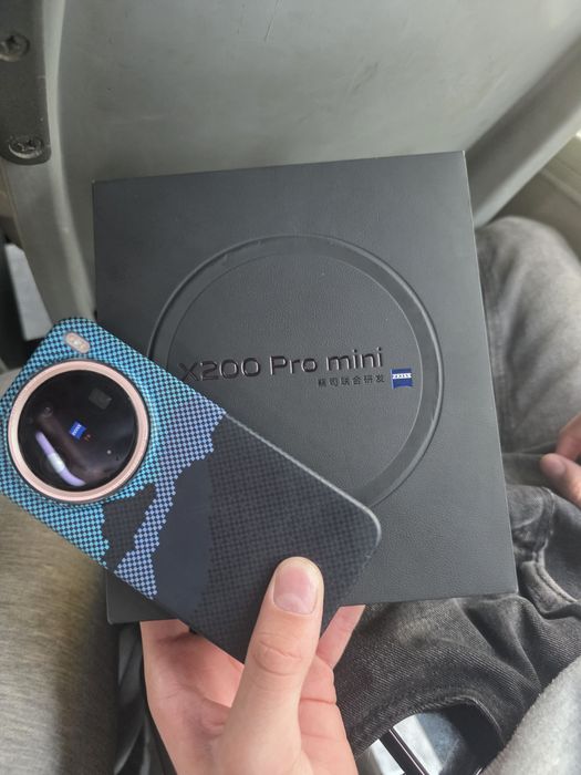 СРОЧНАЯ продажа Vivo x200 pro mini 512/12