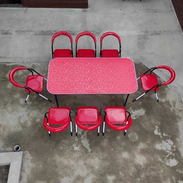 Temir stol stul siz istagan dezayinda