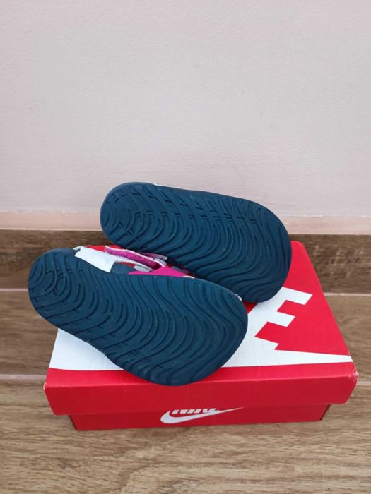 Детски сандали Nike и детски сандали Ponki