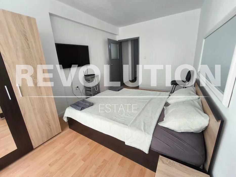 Дава се под наем Двустаен апартамент в Варна, Погреби - 75 кв.м за 500 € - Снимка #3