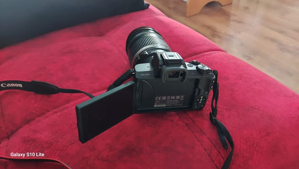Фотоаппарат Canon m-50