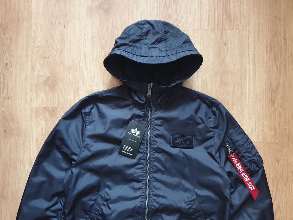 Alpha Industries Ma-1 Hooded Navy Bomber Jacket L
