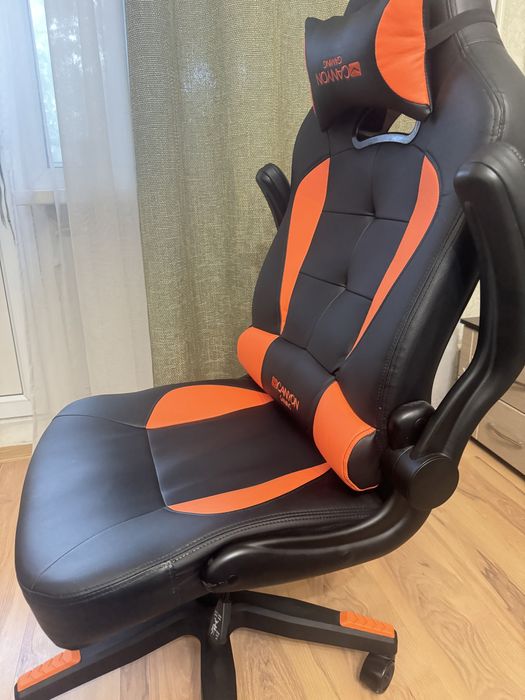 Продаю новое игровое кресло