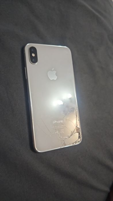 Продам  Айфон 10