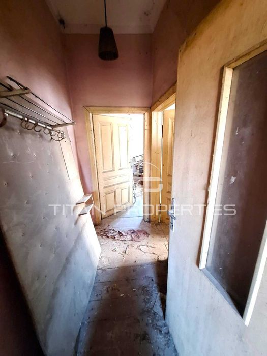 Двуетажна къща в Кричим