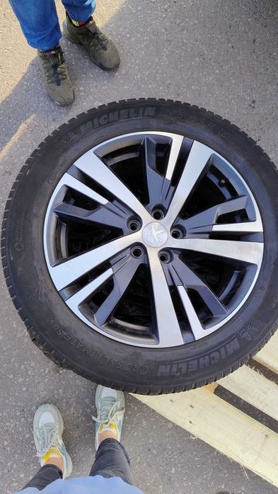 Джанти Peugeot и гуми 225/55 R18 всесезонни