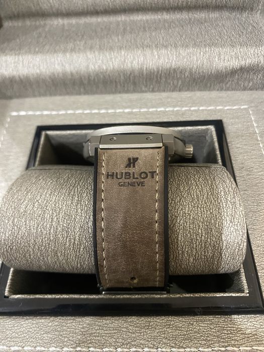 Часы HUBLOT  geneve
