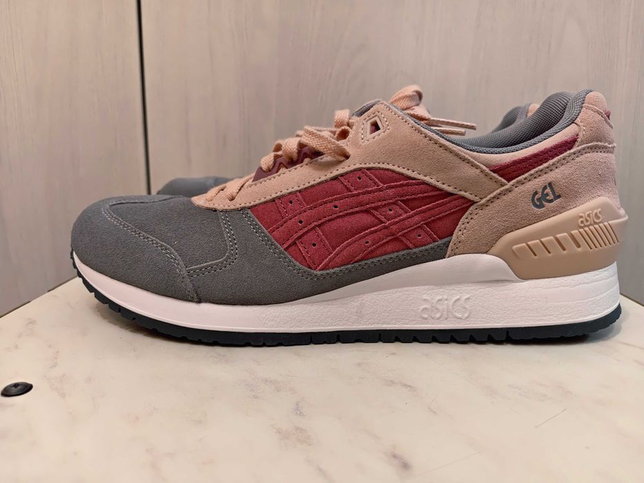 кроссовки Asics Gel Respector