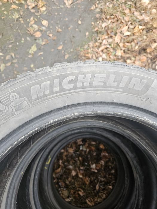 Продам Шины 215/ 55 R 17.