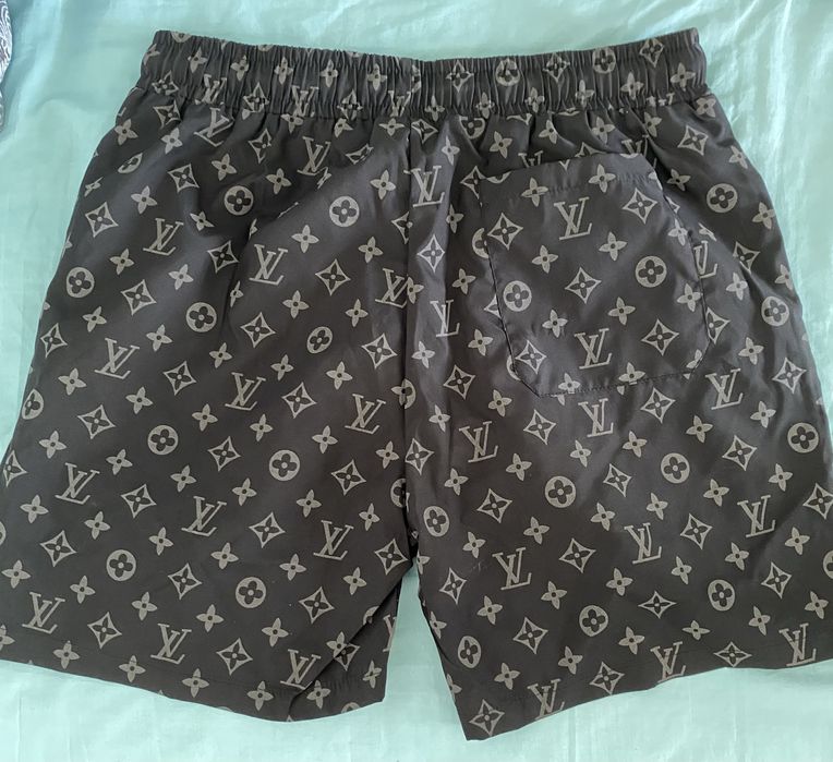 Sort de Baie Louis Vuitton