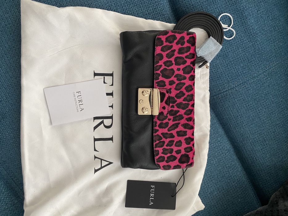 Furla crossbody.100% ориг. С етикет, паспортче, прахова торба.Нова