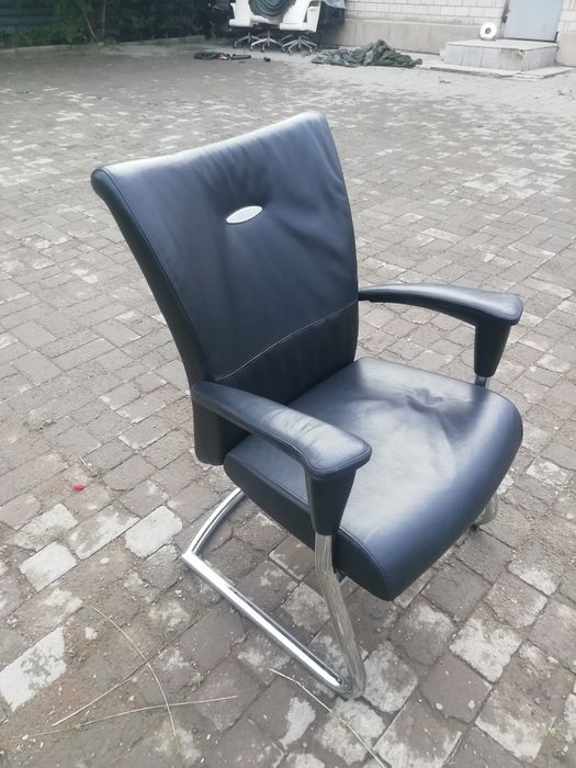 Продам кресло на лыжах