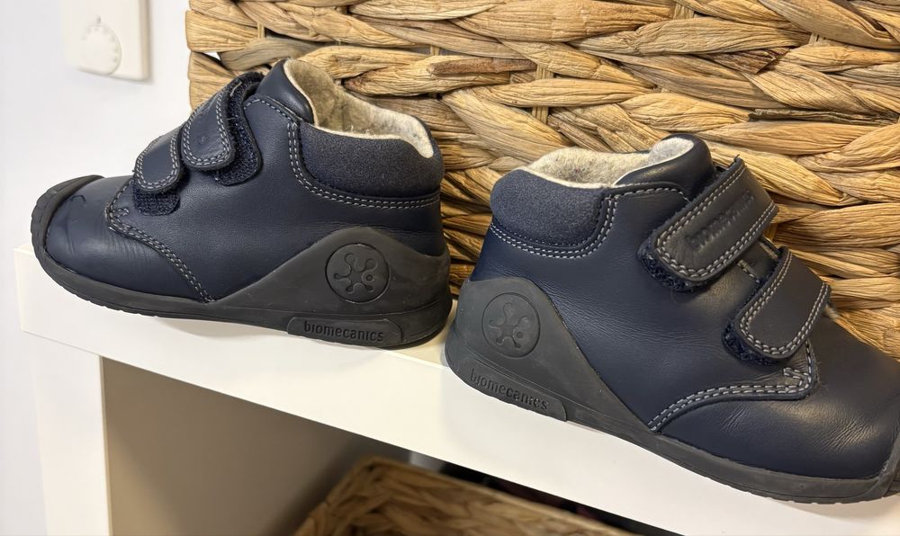 Pantofi Biomecanics marimea 23